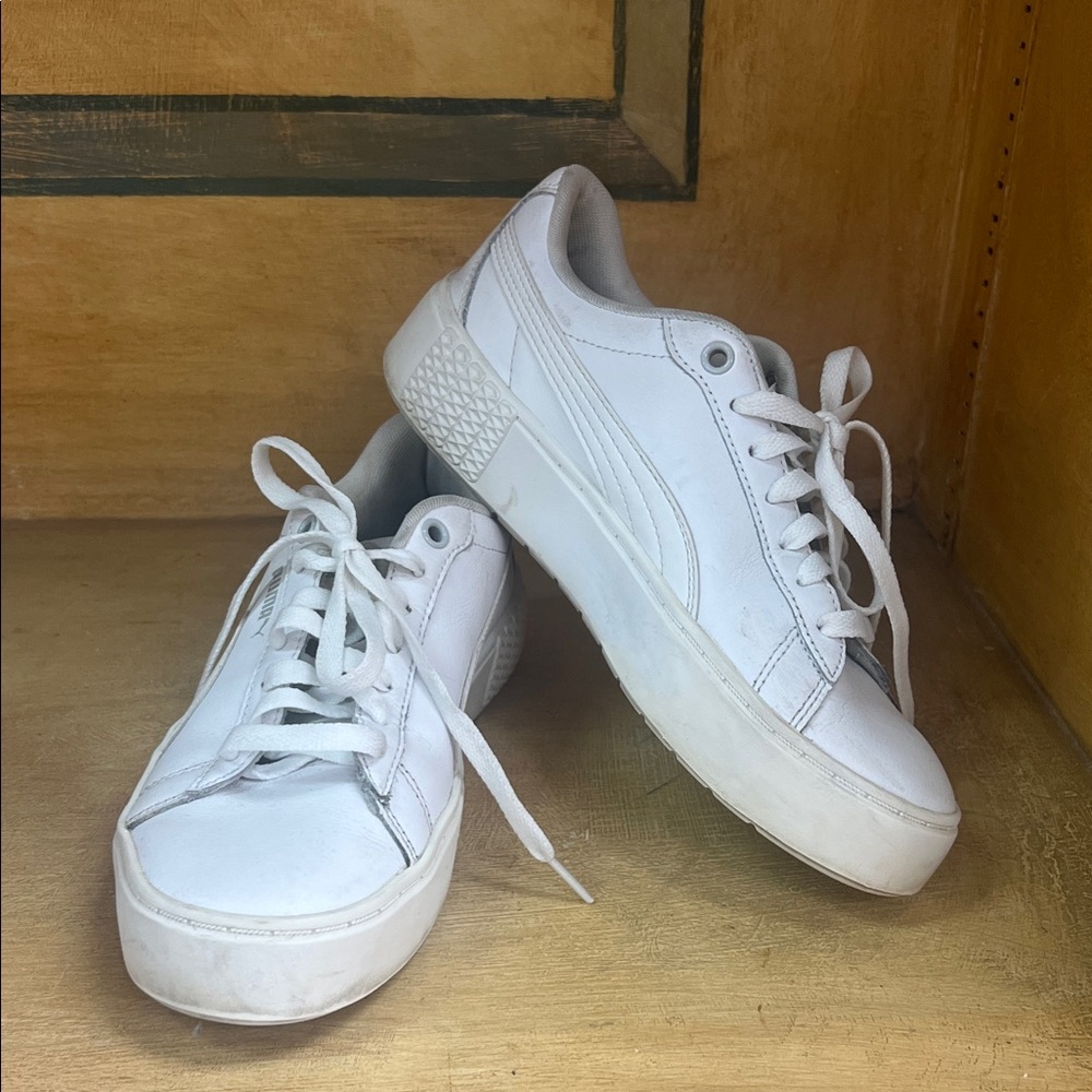 Puma Women's Classic White Sneakers‎
